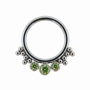 Alix - Anneau Clicker Titane F136 - Finition Argent - 1.2*10mm - Zircon vert