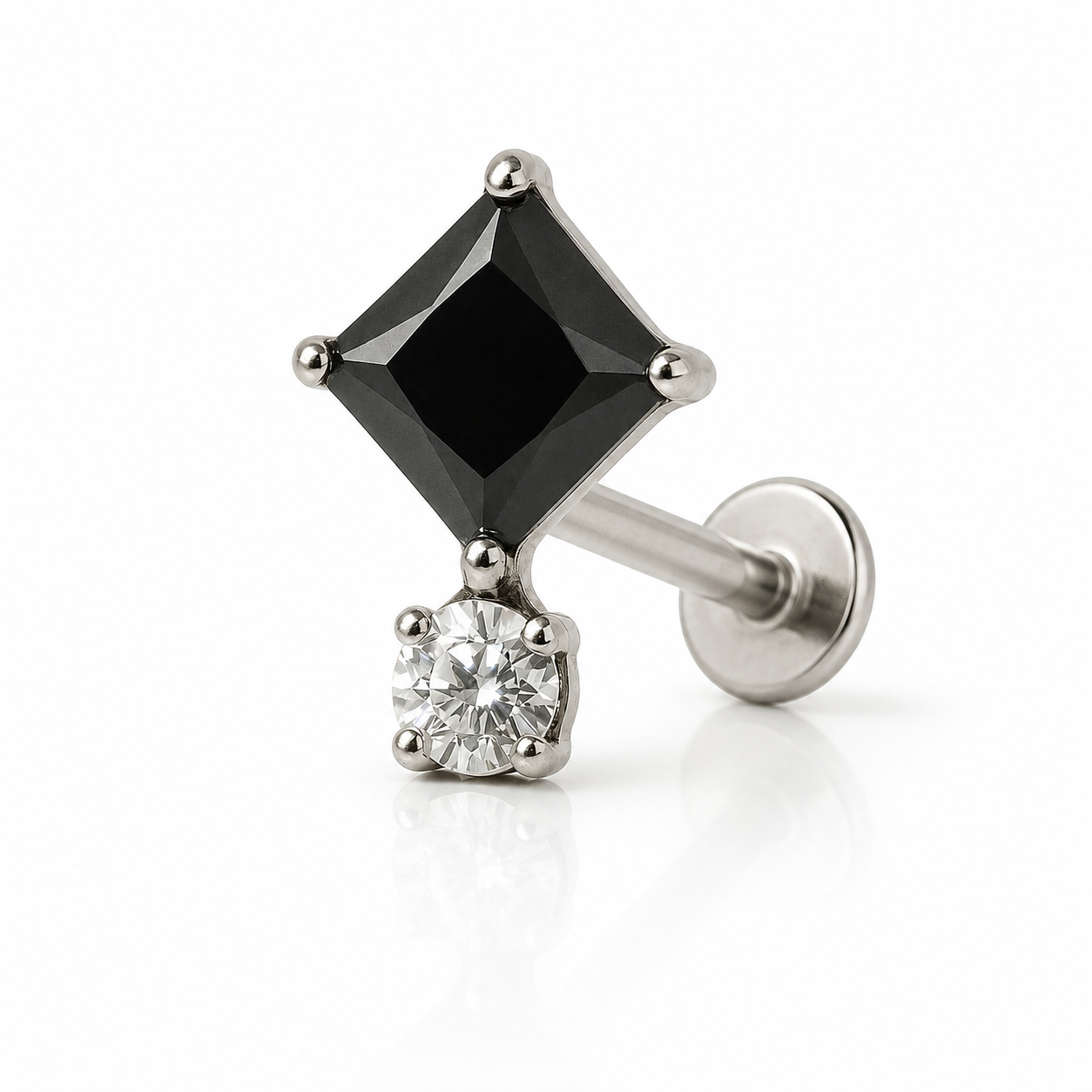 Clémentine - Labret Filetage Interne - Finition Argent - 0.9 * 8 mm - Zircon Noir