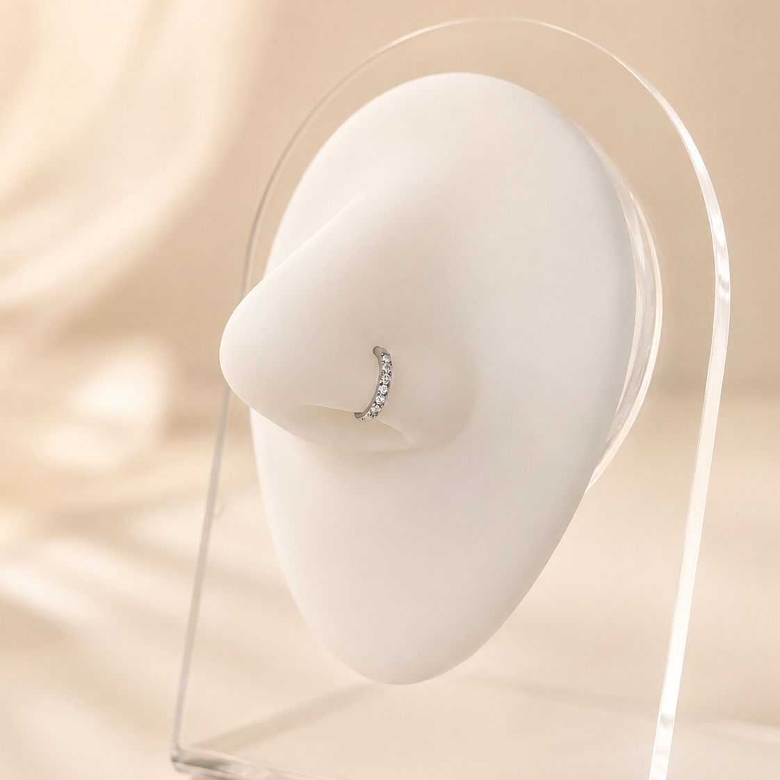 Sylvia - Anneau Nez Clicker Titane F136 - Finition Argent - Zircon blanc  0.8*7mm