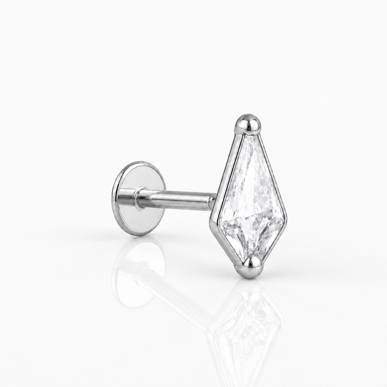 Aurélia - Labret Filetage Interne - Finition Argent - 0.9 * 8 mm - Zircon Blanc